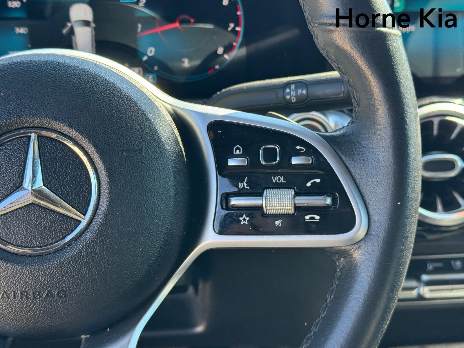 Used 2020 Mercedes-Benz GLB 250 image 17