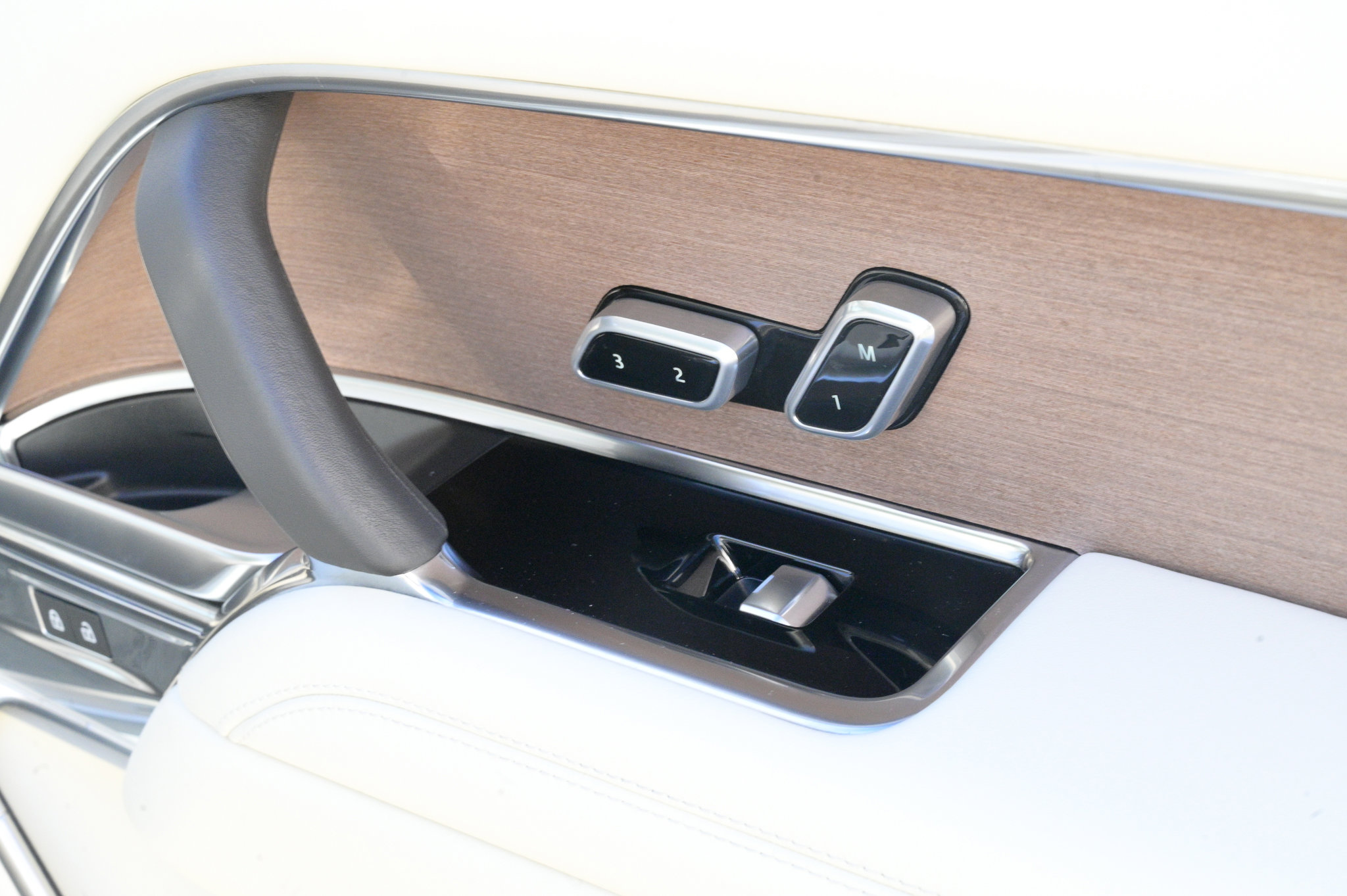 Used 2023 Land Rover Range Rover Autobiography image 59