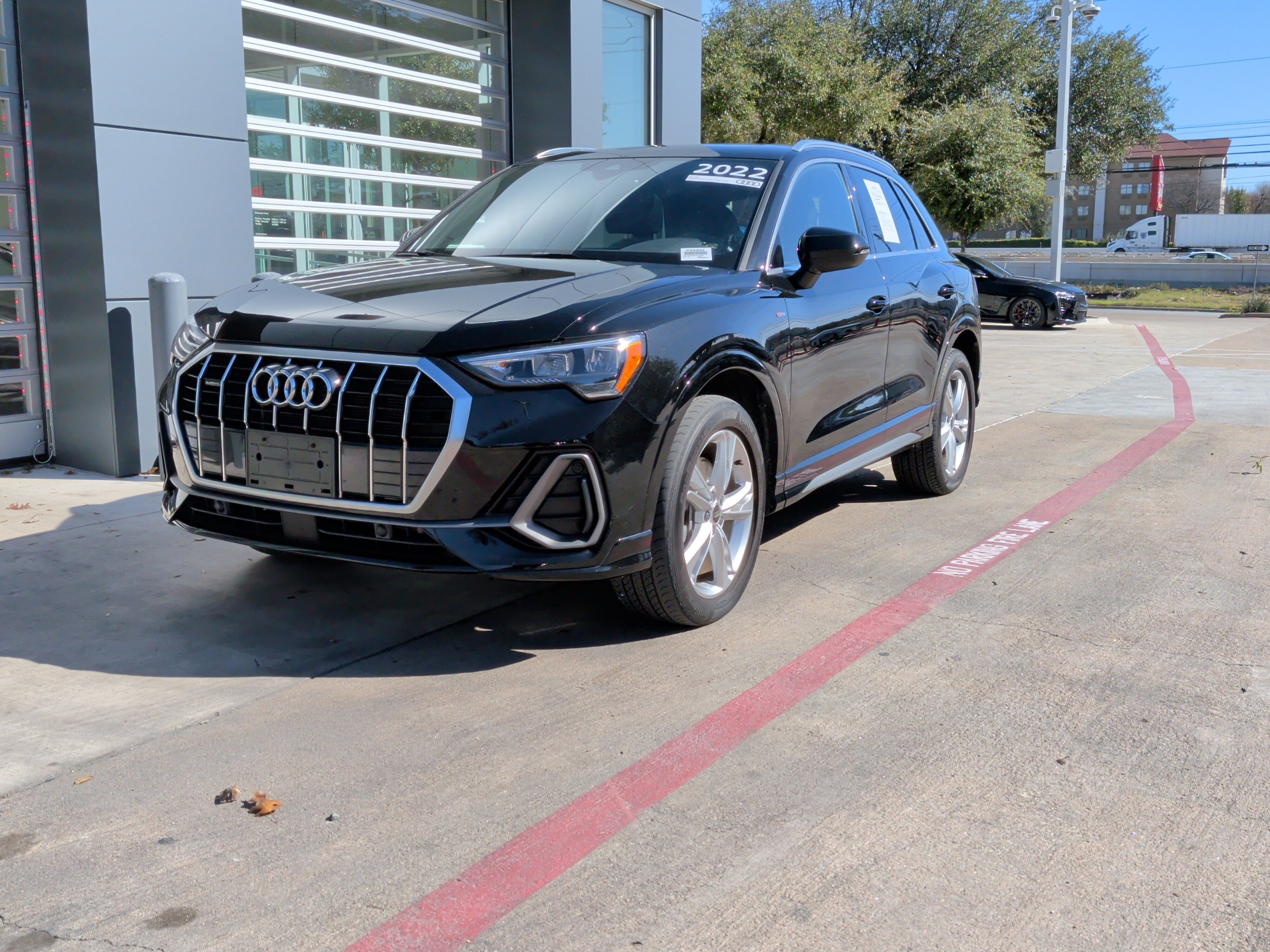 Certified 2022 Audi Q3 2.0T Premium w/ Convenience Package image 5