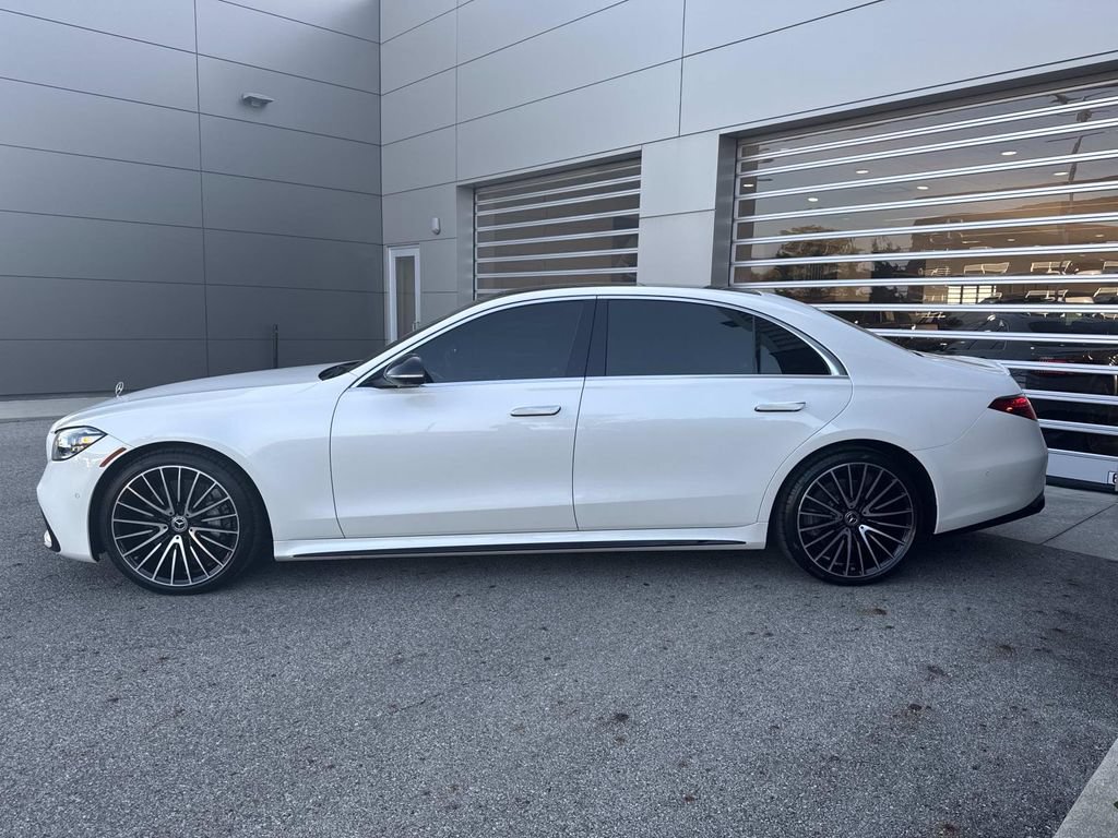 Used 2022 Mercedes-Benz S 580 4MATIC Sedan image 4