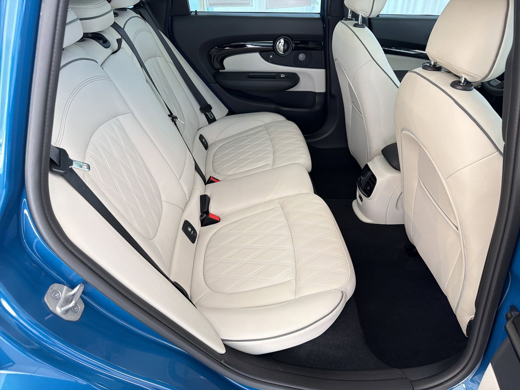 Certified 2023 MINI Cooper Clubman S image 30