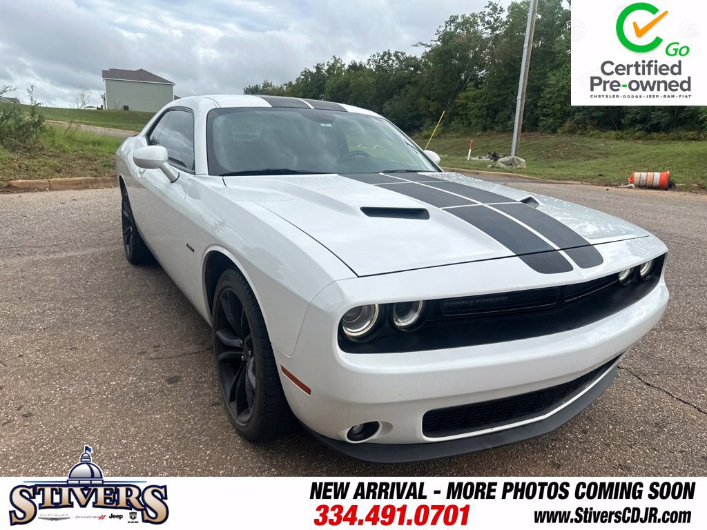 Used 2016 Dodge Challenger R/T w/ Blacktop Package RWD image 1