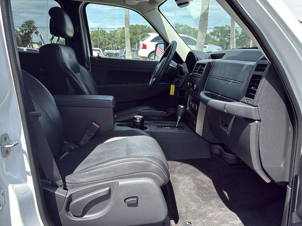 Used 2012 Jeep Liberty Sport RWD image 9