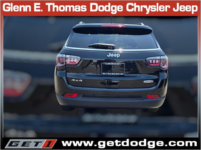 Certified 2024 Jeep Compass Latitude AWD/4WD image 8