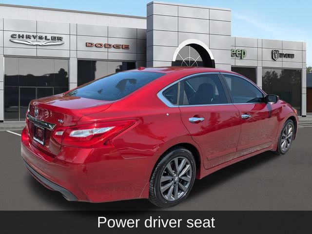 Used 2017 Nissan Altima 2.5 SV FWD image 3