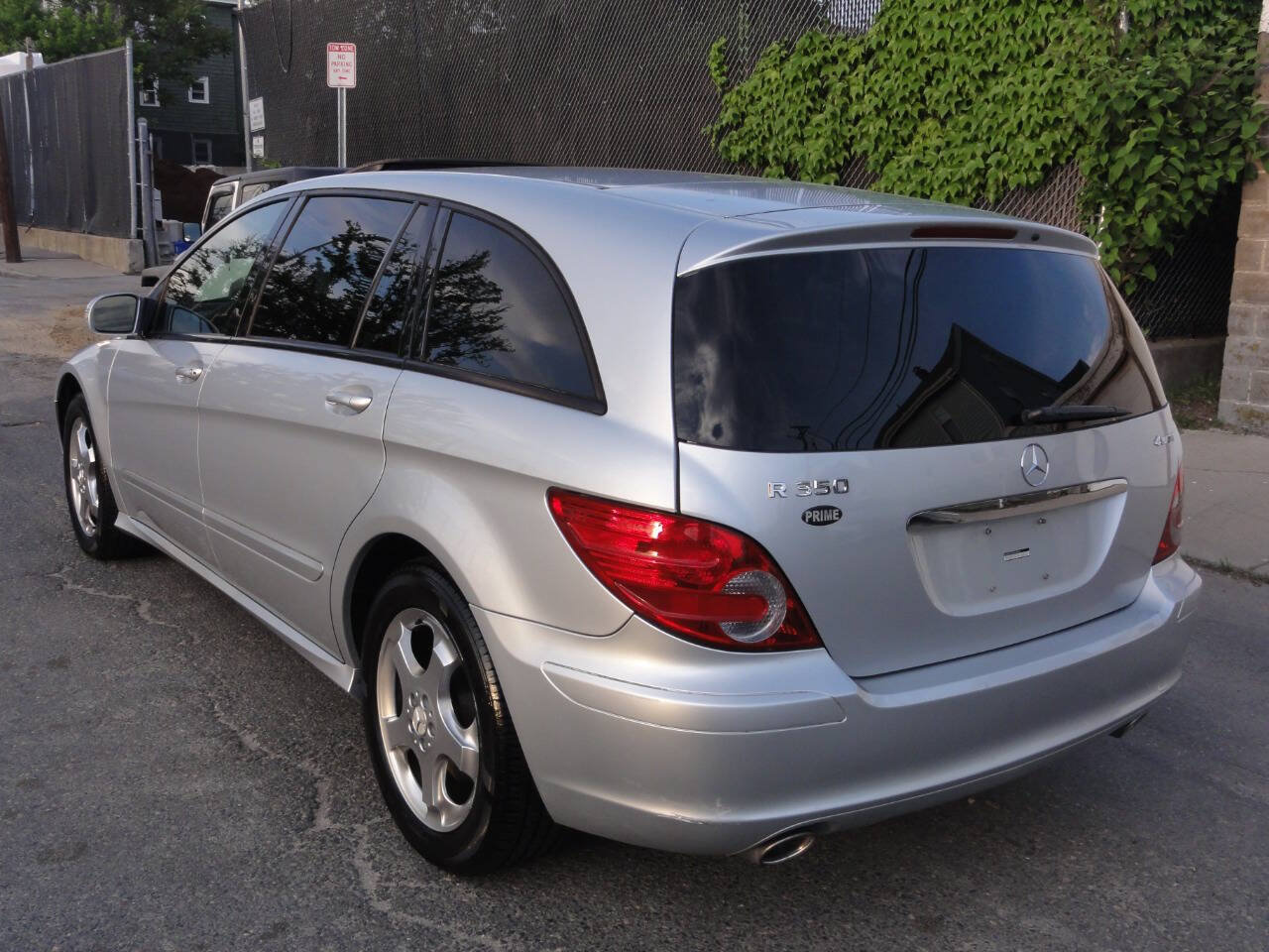 Used 2006 Mercedes-Benz R 350 4MATIC image 5