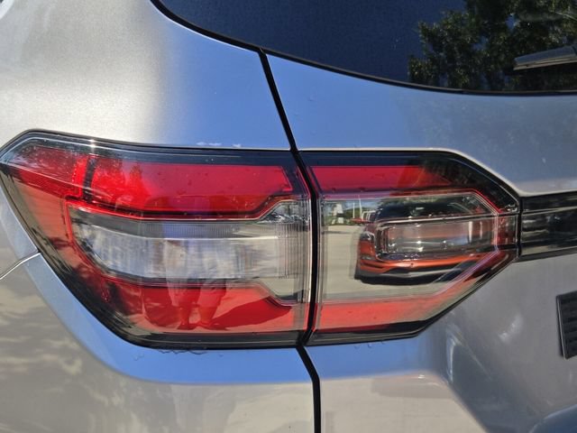 Used 2025 Honda Pilot Sport image 10