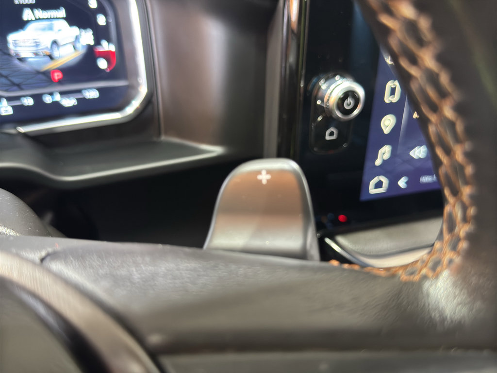 Used 2022 GMC Sierra 1500 AT4 w/ AT4 Premium Package image 30