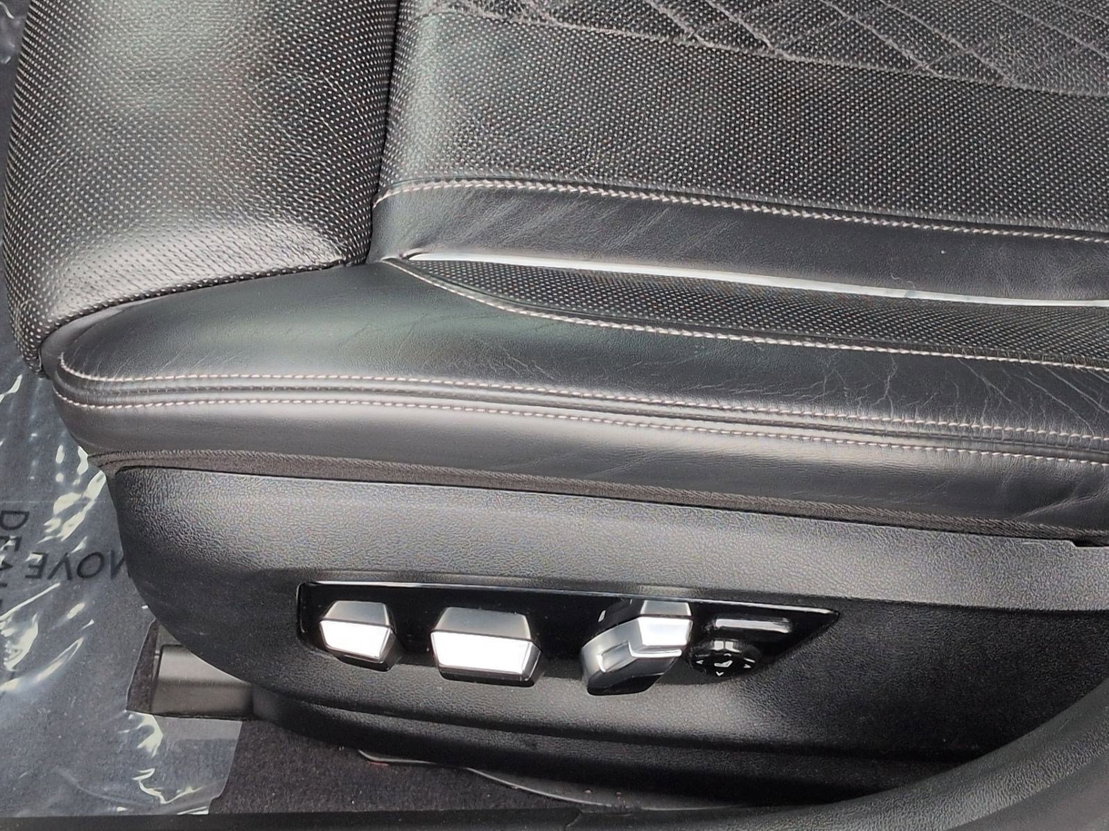 Used 2019 BMW 540i w/ M Sport Package image 17