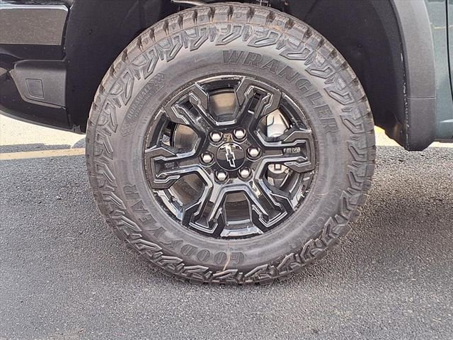 New 2026 Chevrolet Silverado 1500 ZR2 image 9