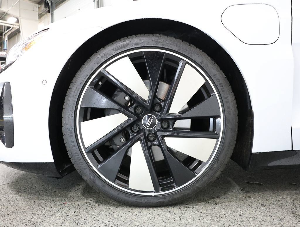 Used 2023 Audi e-tron GT Prestige w/ Prestige Package AWD/4WD image 5
