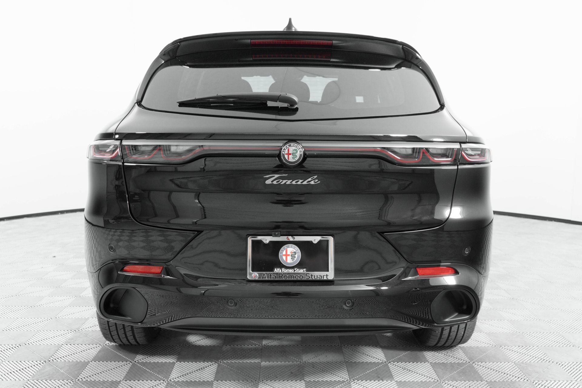 New 2025 Alfa Romeo Tonale w/ Premium Package image 9