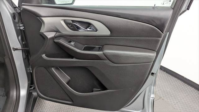 Used 2023 Chevrolet Traverse LT FWD image 22