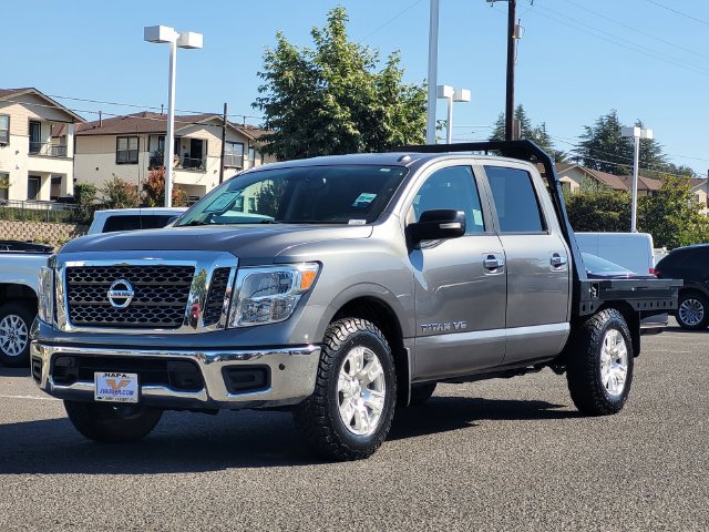 Used 2018 Nissan Titan SV w/ SV Convenience Package AWD/4WD image 10