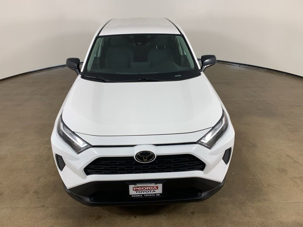 Used 2024 Toyota RAV4 LE AWD/4WD image 4