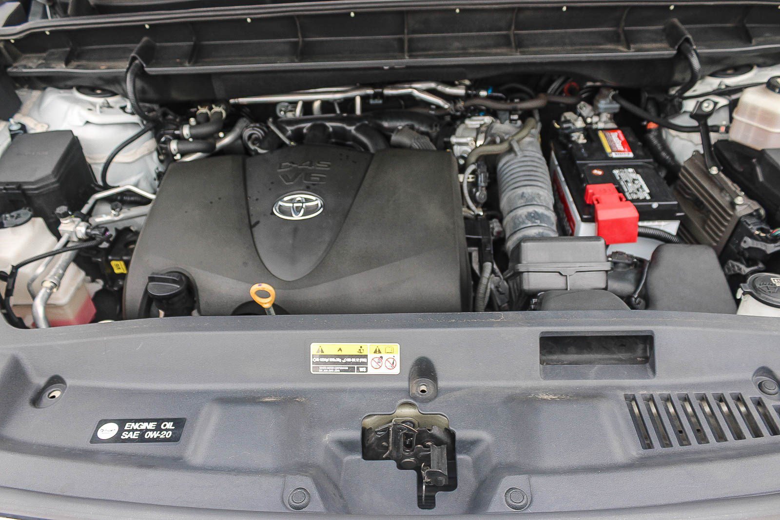 Used 2022 Toyota Highlander LE FWD image 27