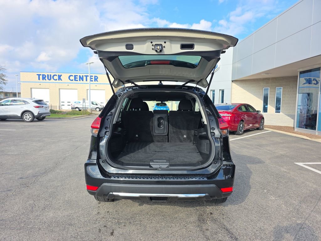 Used 2018 Nissan Rogue S image 10