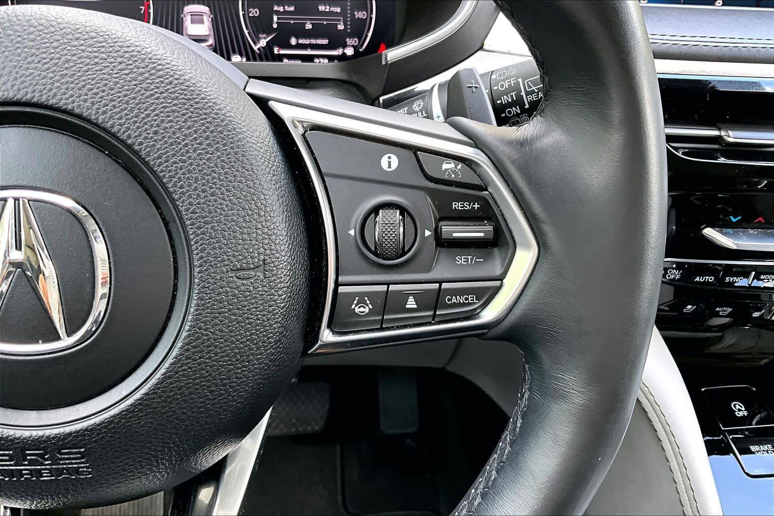 Used 2022 Acura MDX SH-AWD w/ Advance Package image 23