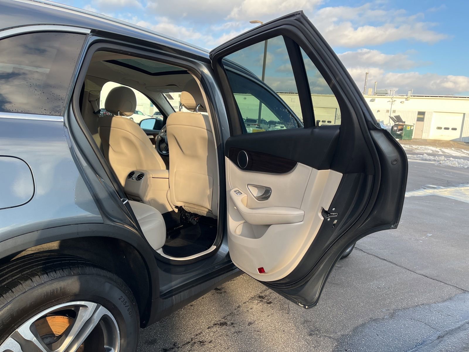 Used 2019 Mercedes-Benz GLC 300 4MATIC image 20