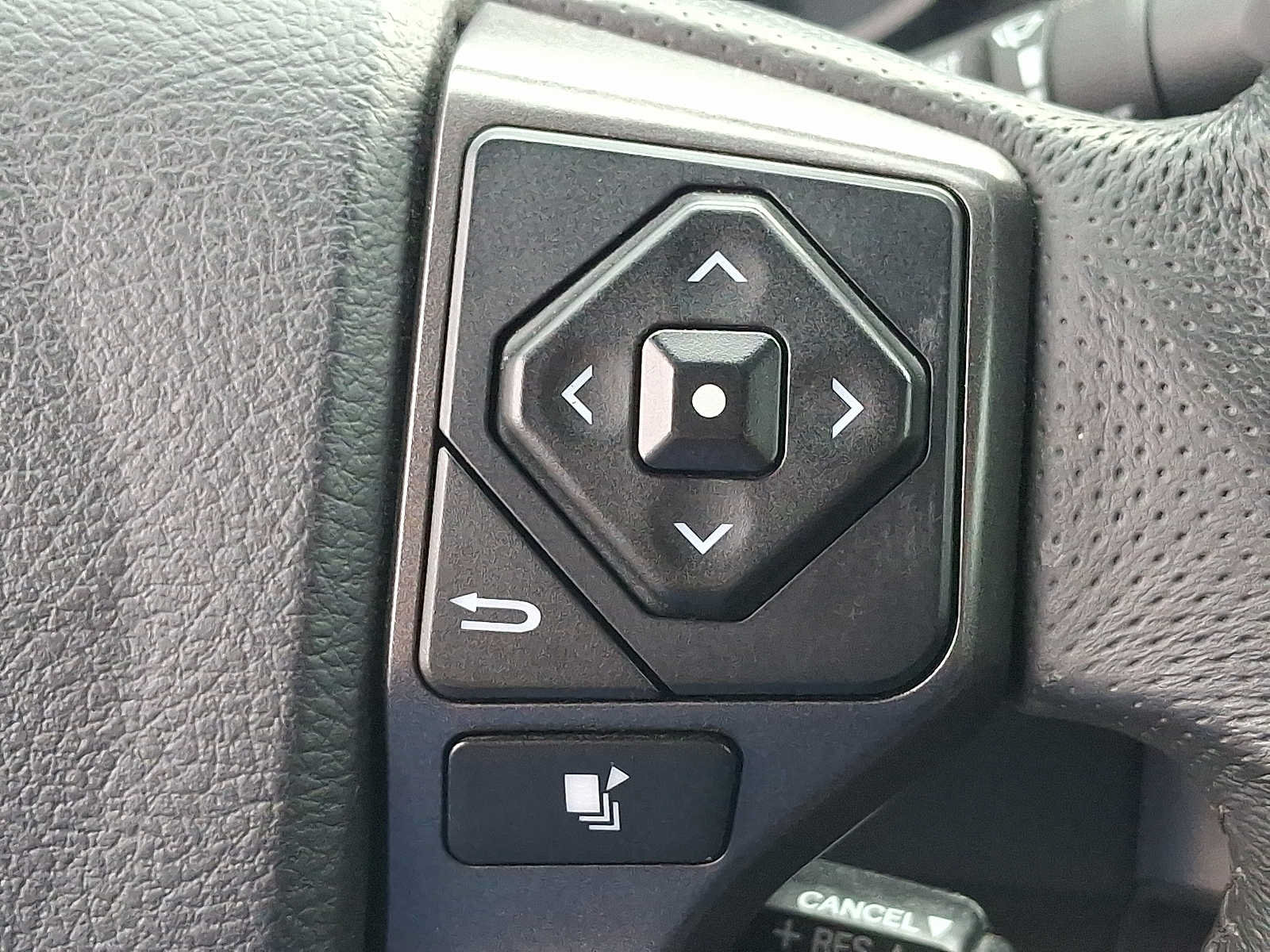 Used 2017 Toyota Tacoma TRD Pro AWD/4WD image 21
