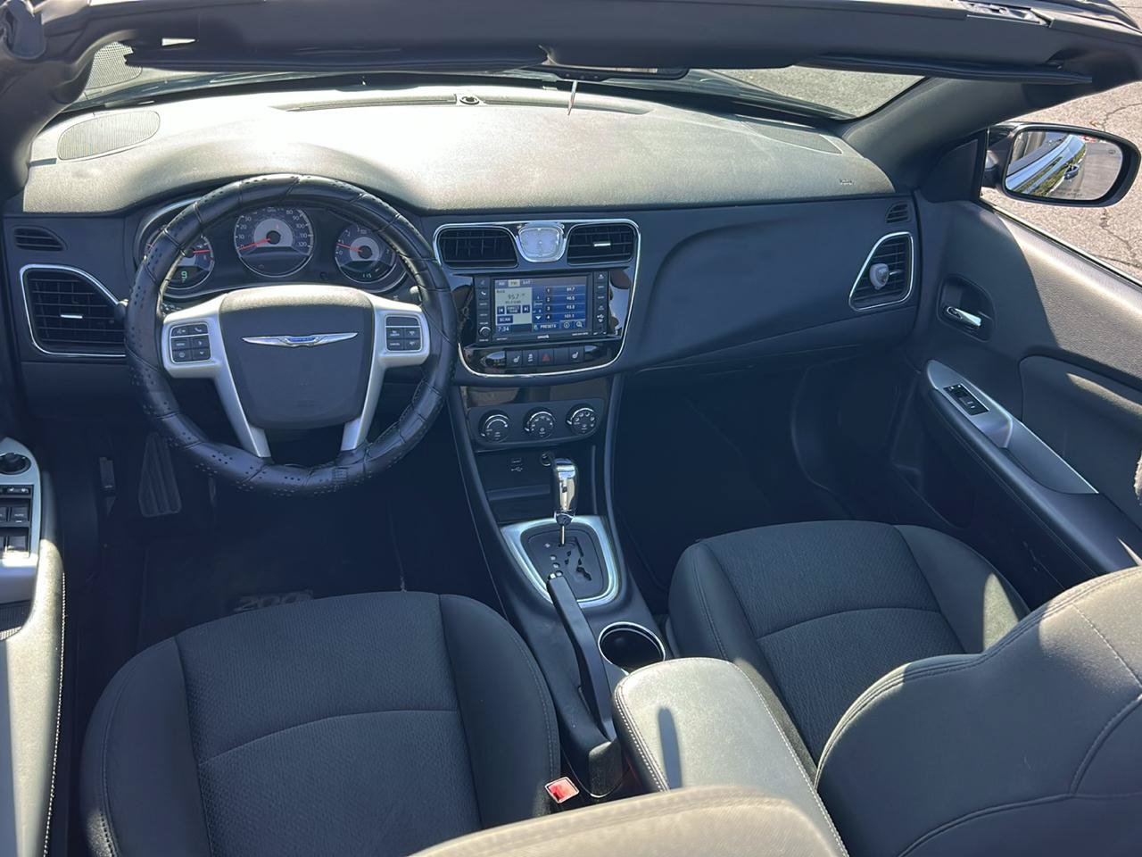 Used 2012 Chrysler 200 Touring w/ Cold Weather Group FWD image 11