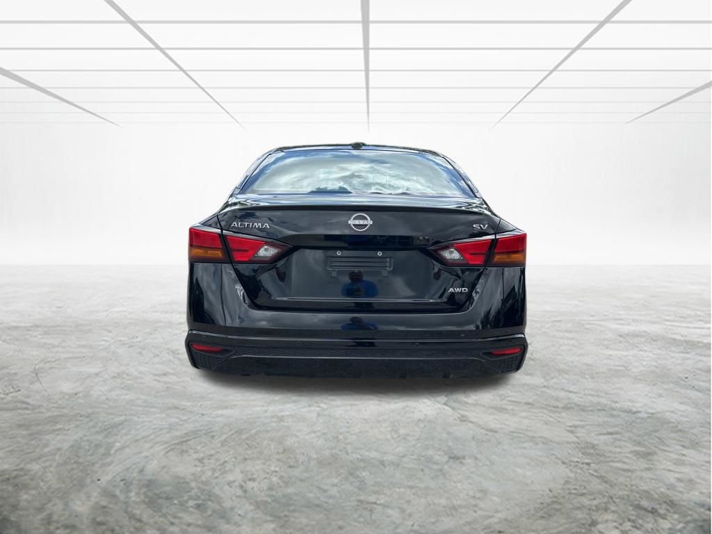 Used 2024 Nissan Altima 2.5 SV image 5