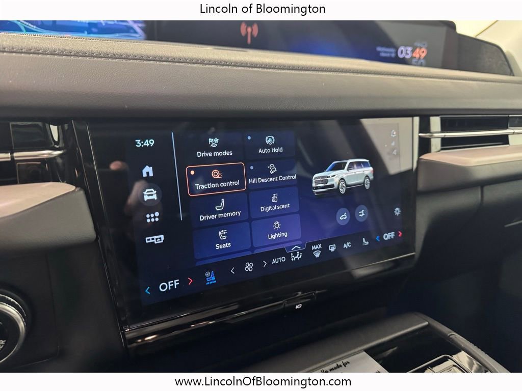 Certified 2025 Lincoln Navigator L Reserve AWD/4WD image 40