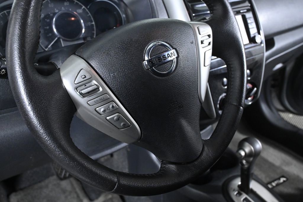Used 2015 Nissan Versa Note SV image 12