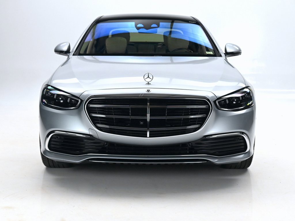 Used 2023 Mercedes-Benz S 580 4MATIC Sedan image 2