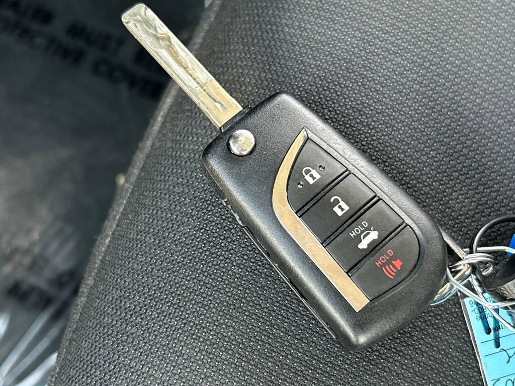 Used 2024 Toyota Corolla LE image 28