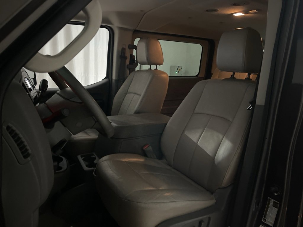 Used 2014 Nissan NV 3500 SL w/ Technology Package image 19
