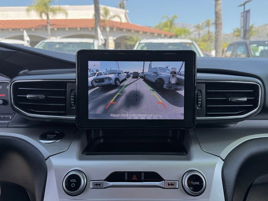 Certified 2022 Ford Explorer XLT w/ Equipment Group 202A image 26