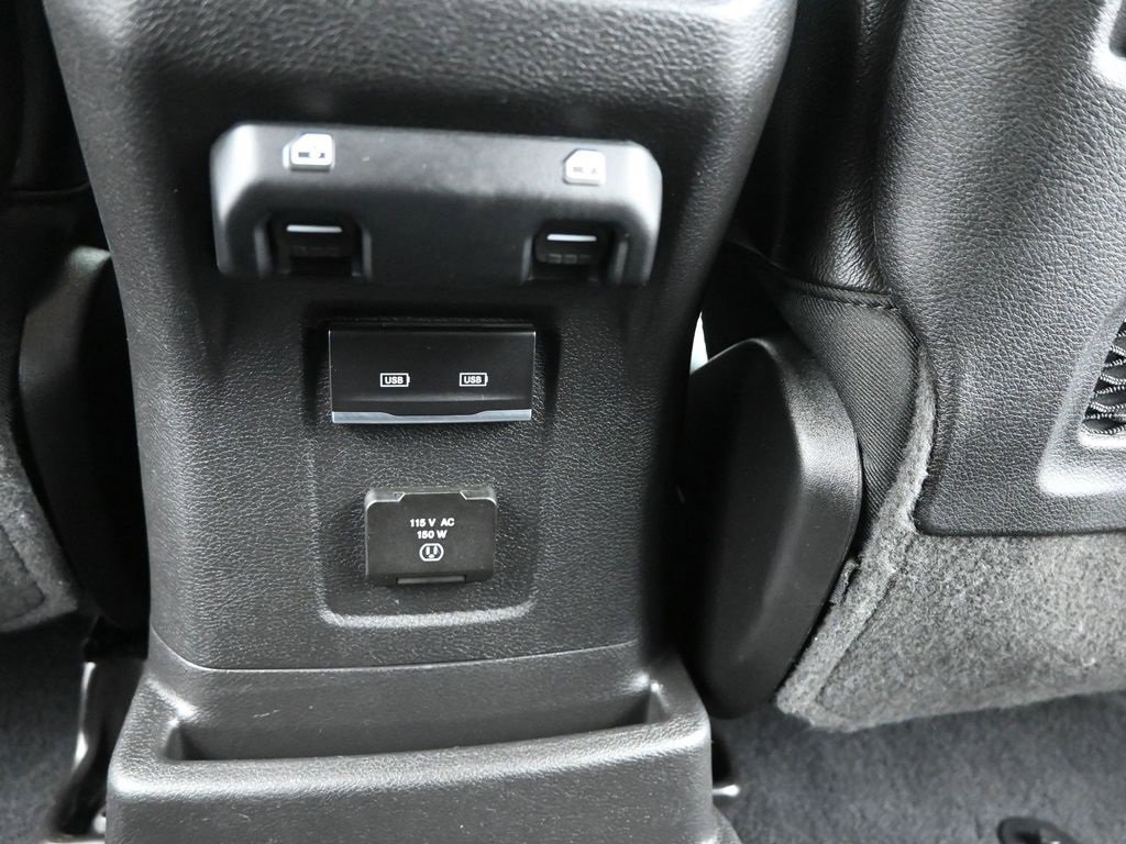 Used 2022 Jeep Wrangler Unlimited Rubicon w/ Trailer Tow Package image 17