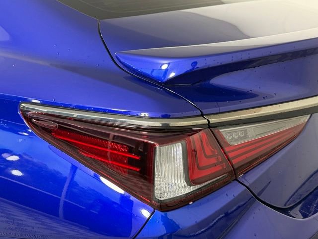 Used 2022 Lexus ES 300h F Sport w/ Accessory Package 2 FWD image 12
