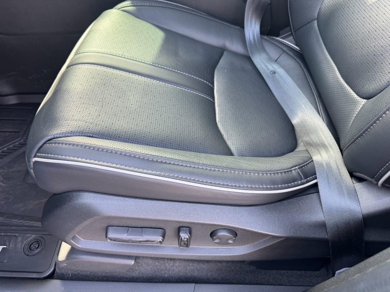 Certified 2025 Honda Pilot Elite image 21