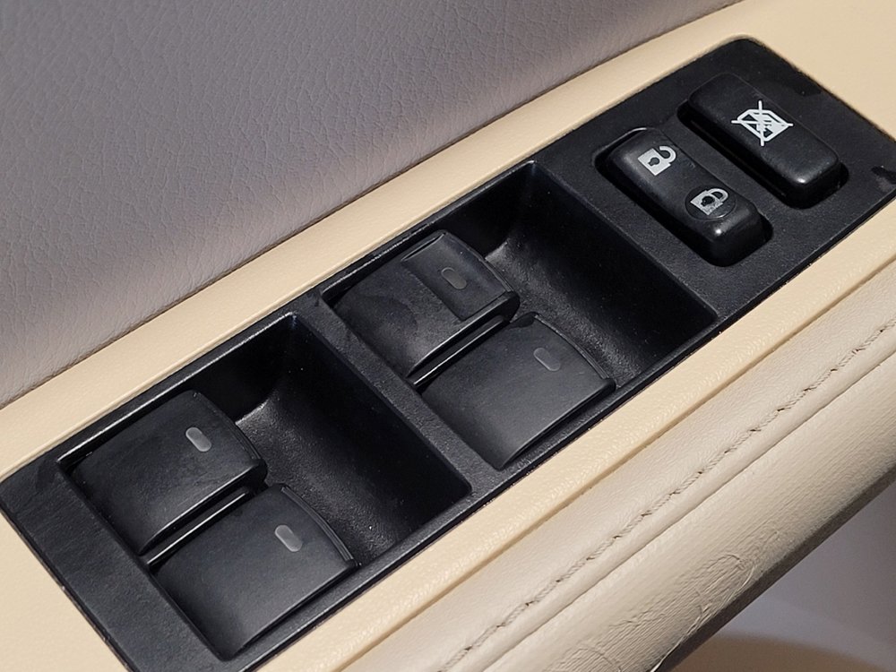 Used 2013 Lexus ES 350 w/ Premium Pkg FWD image 27