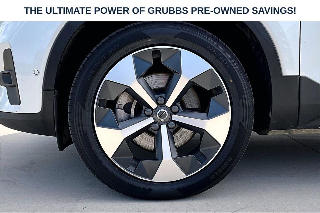 Used 2023 Volvo XC40 B4 Plus w/ Protection Package Premier FWD image 12