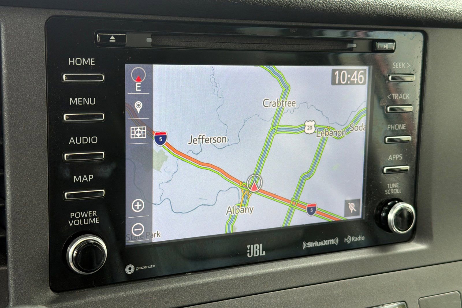 Used 2019 Toyota Sienna SE w/ SE Preferred Package FWD image 19