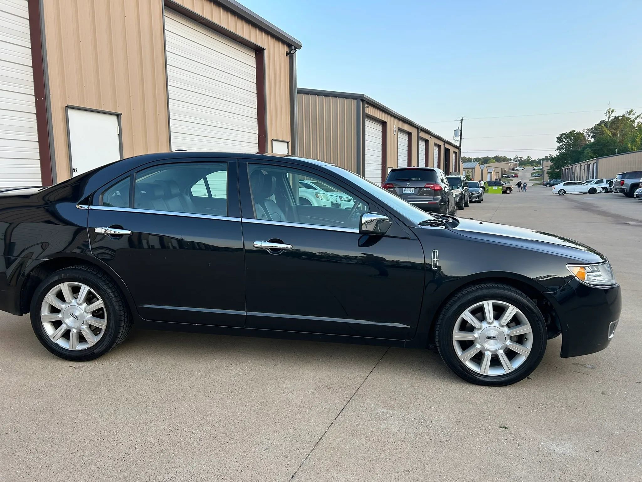 Used 2010 Lincoln MKZ FWD image 6