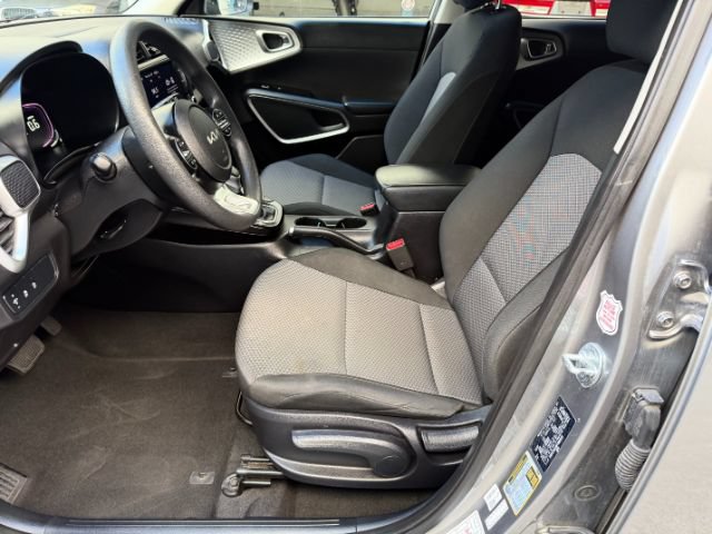 Used 2023 Kia Soul LX w/ Option Group 015 FWD image 10