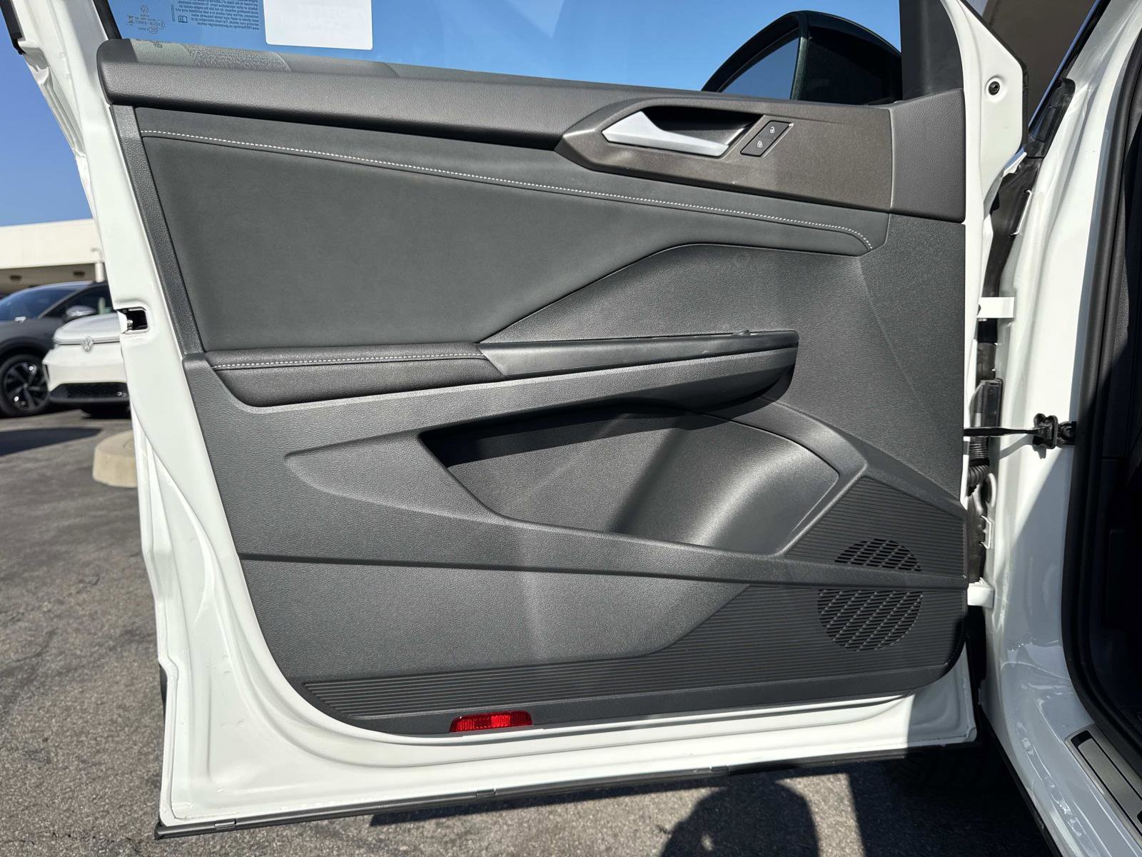 New 2026 Volkswagen Taos SE image 19