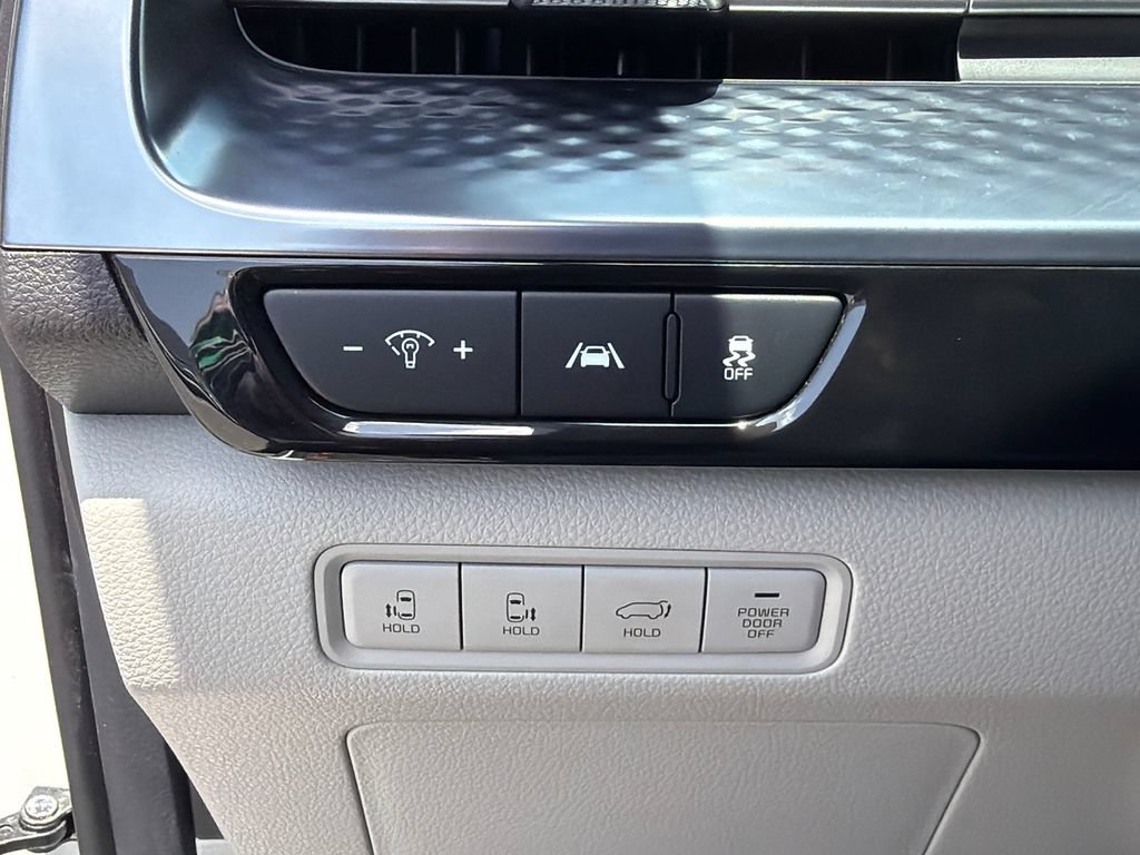 Certified 2024 Kia Carnival SX Prestige FWD image 23