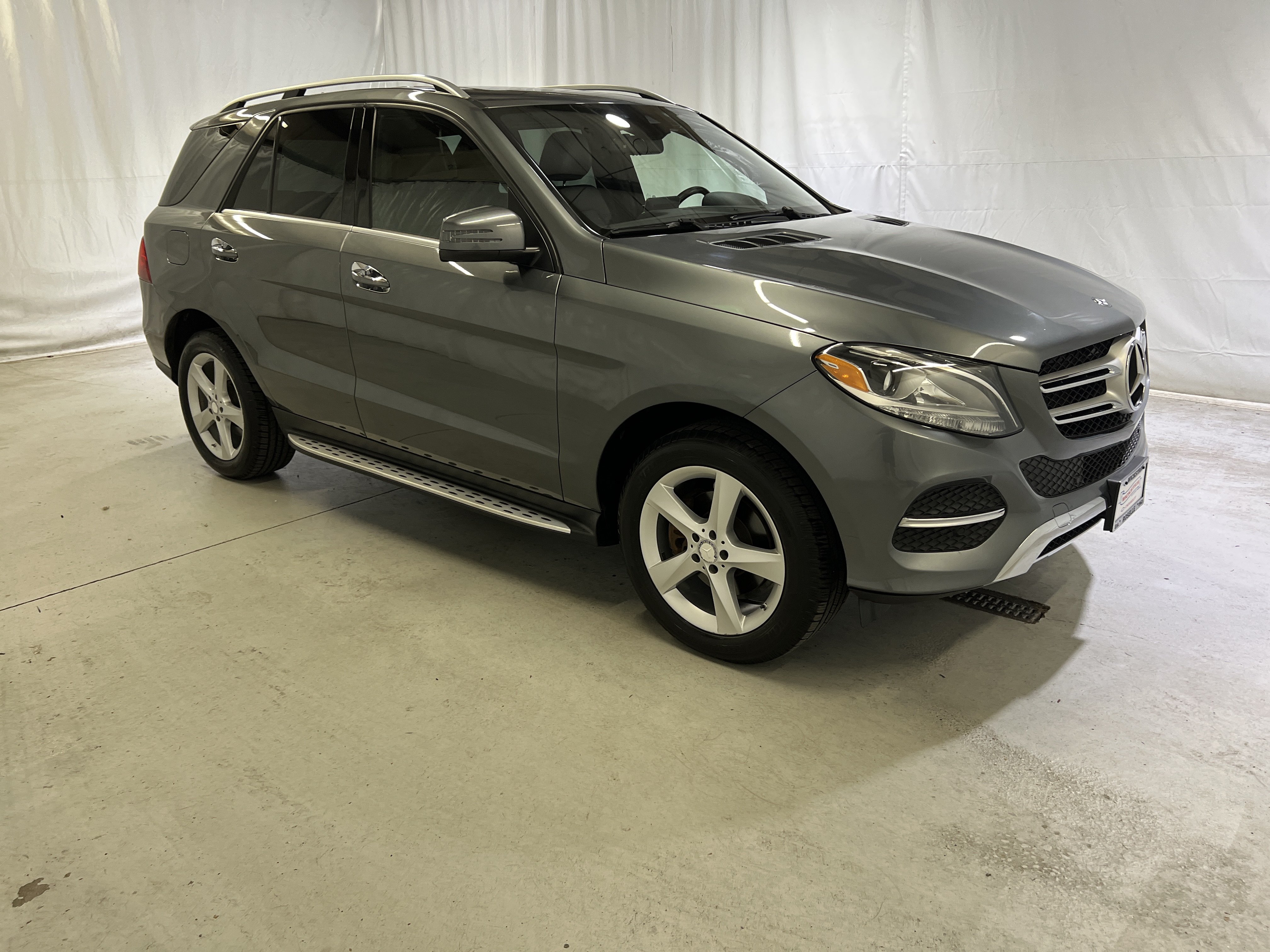 Used 2017 Mercedes-Benz GLE 350 4MATIC image 2