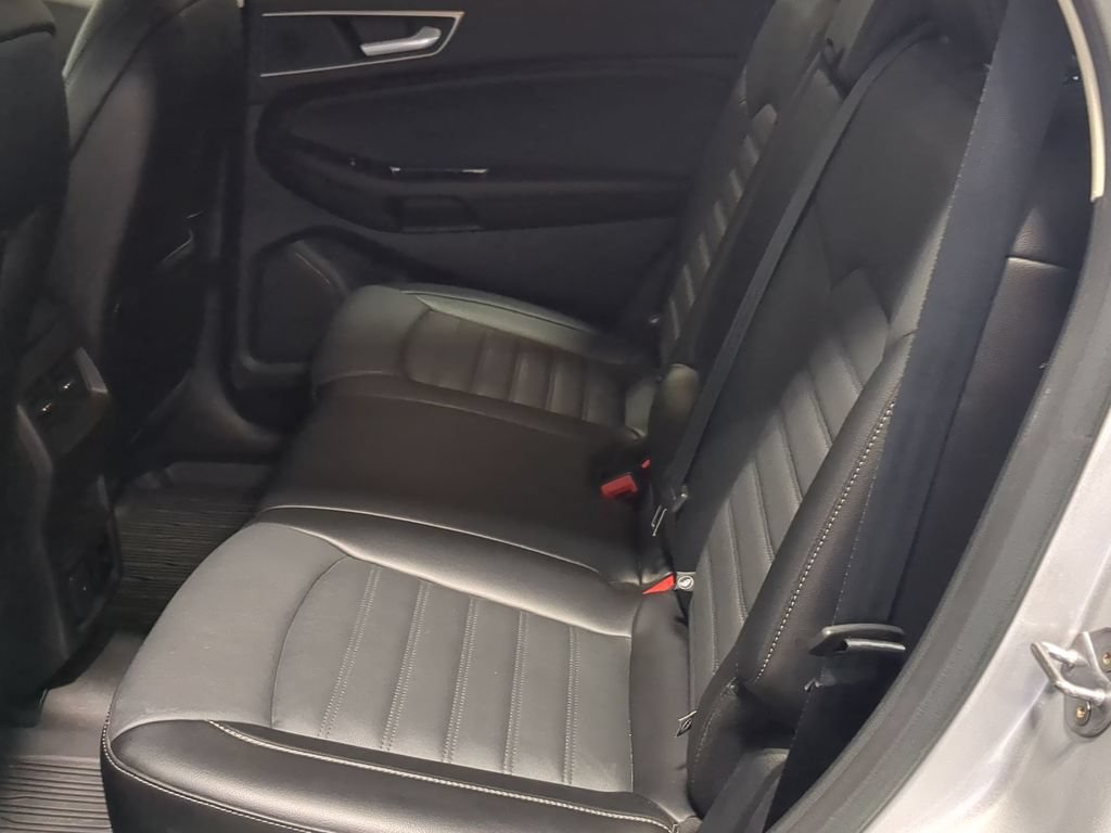 Used 2018 Ford Edge SEL w/ Equipment Group 201A AWD/4WD image 23