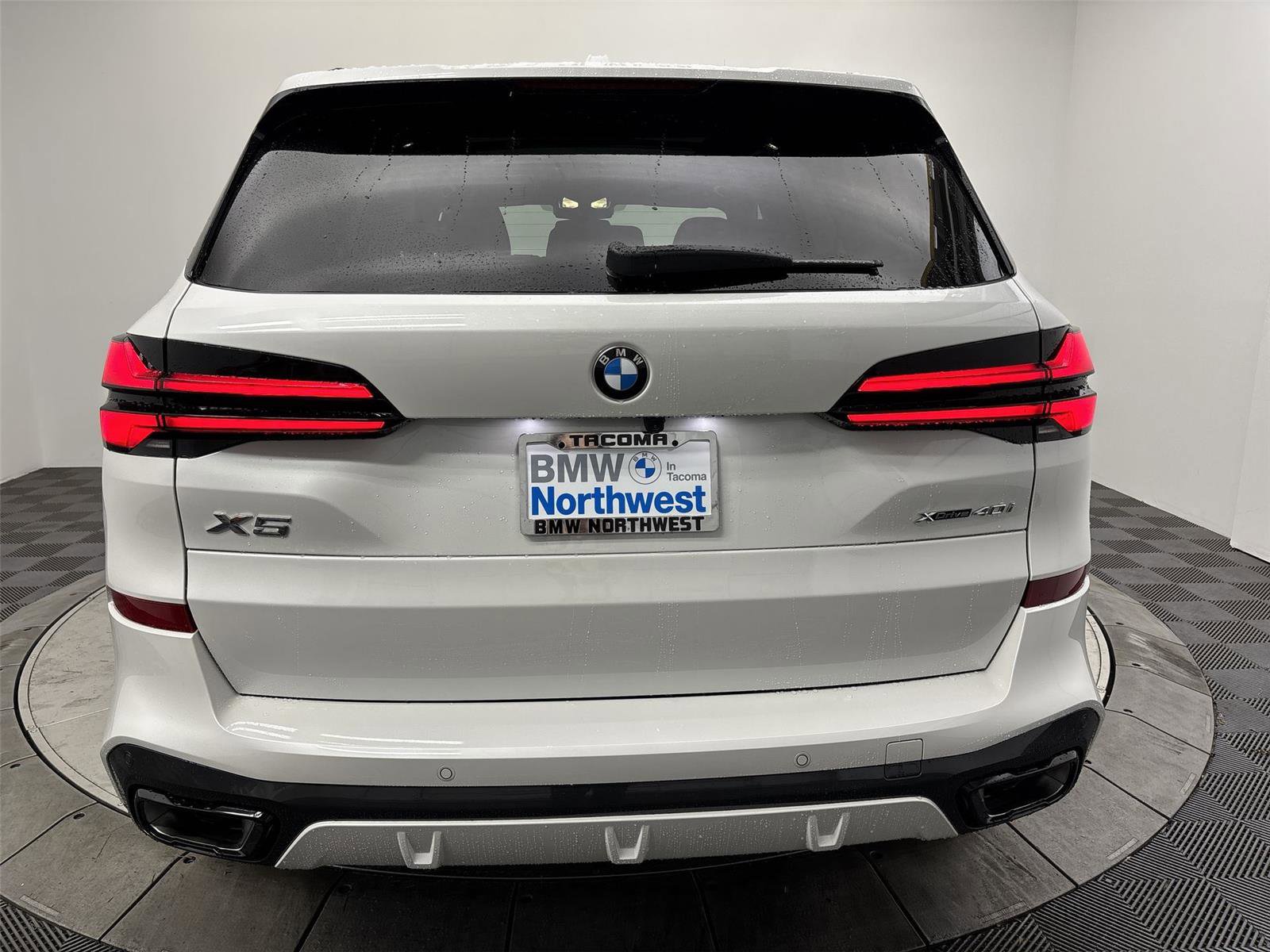 New 2026 BMW X5 xDrive40i w/ M Sport Package image 15