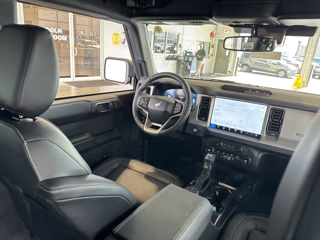 New 2025 Ford Bronco Outer Banks image 18