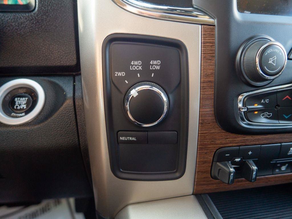 Used 2015 RAM 2500 Laramie w/ Convenience Group AWD/4WD image 27