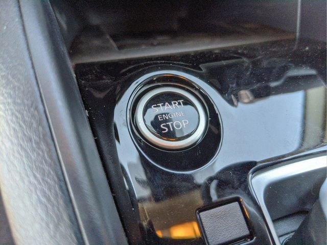 New 2025 Nissan Versa SR w/ Trunk Package image 42