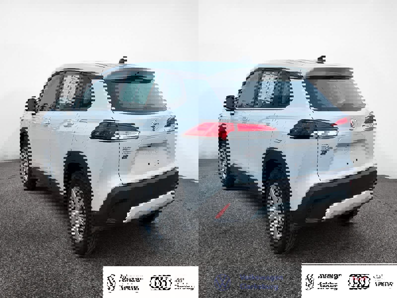 Used 2025 Toyota Corolla Cross L image 3