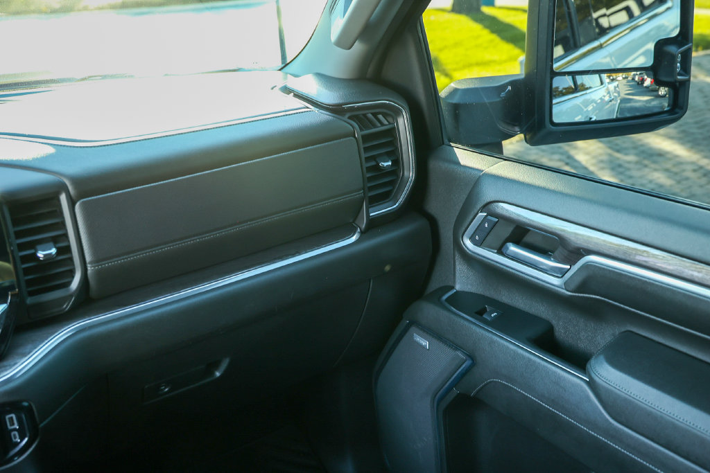 Used 2024 Chevrolet Silverado 2500 LTZ w/ LTZ Plus Package AWD/4WD image 14